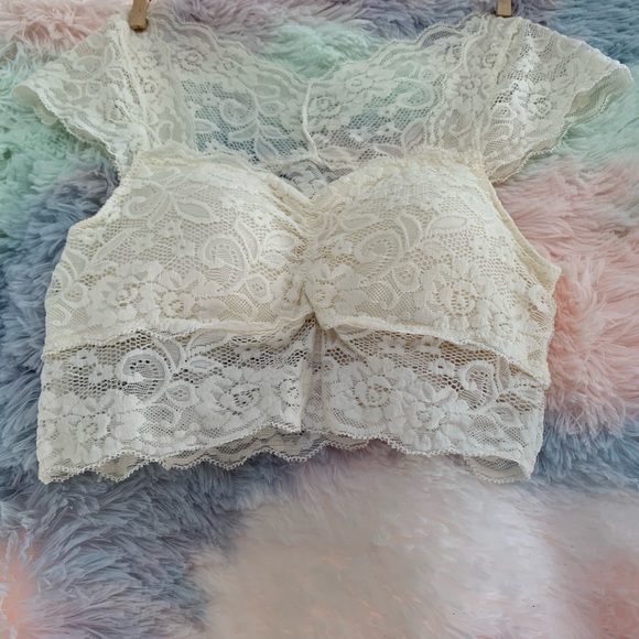 Sweet white lace bralette - Picture 4 of 4